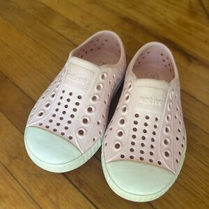 Native Kids Sneakers - Light Pink Sz 5 child